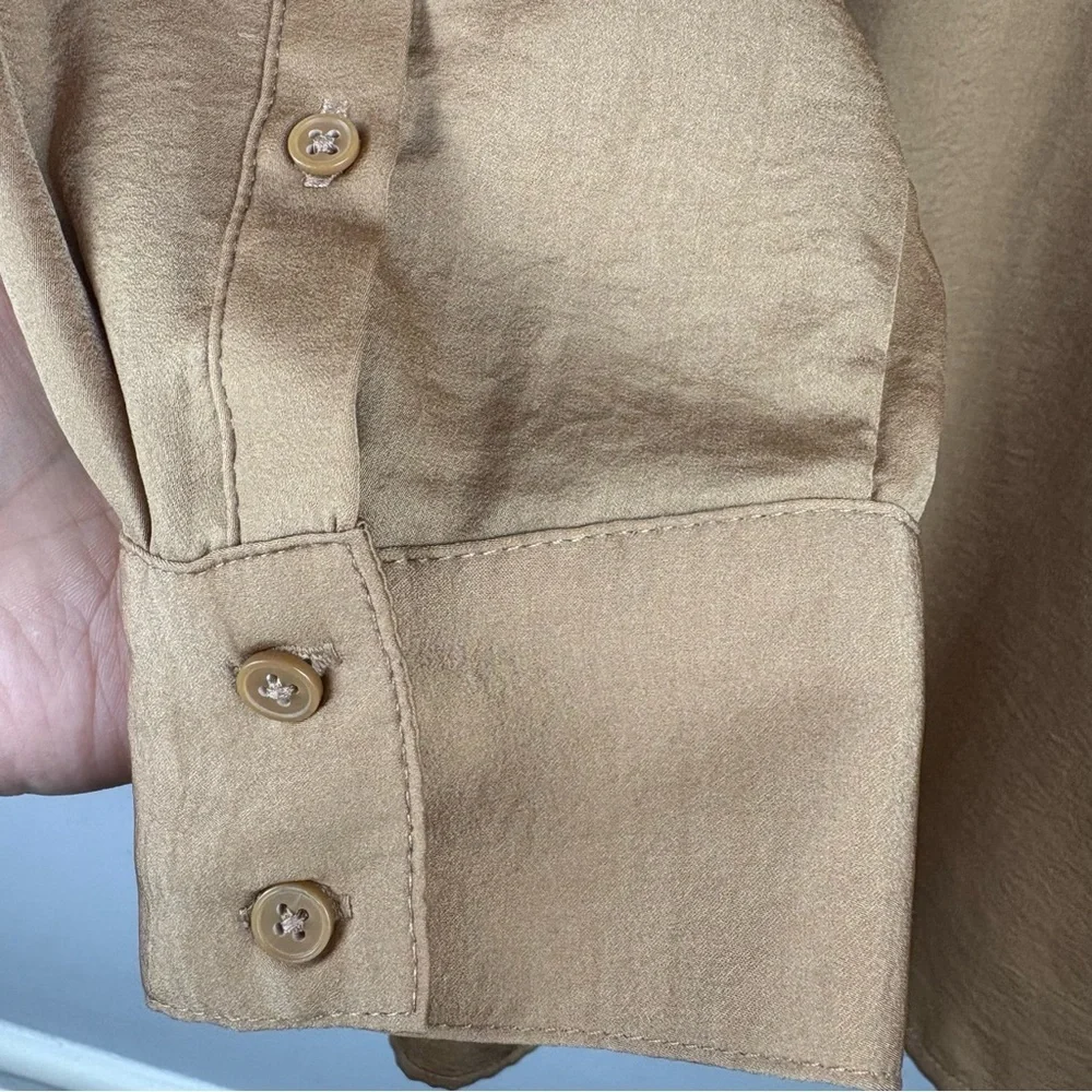 Banana Republic Button-Down Shirt Petite L – Camel Tan